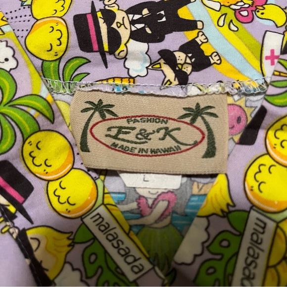 Hawaiian kawaii anime scrub top large - Picture 8 of 9
